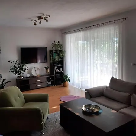 Kuca Villa *